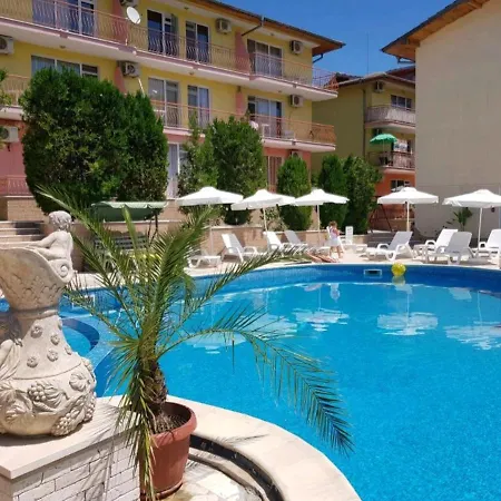 курортно студио