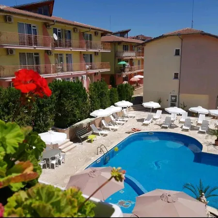 курортно студио